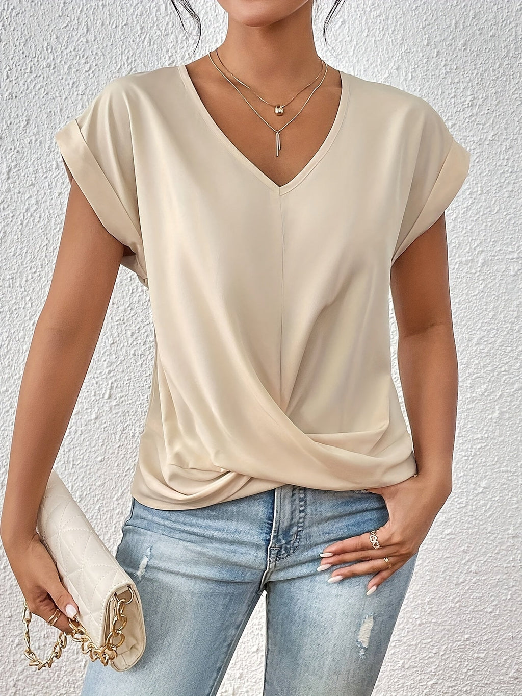 MEIKA – Classic Twist Detail V-Neck Top