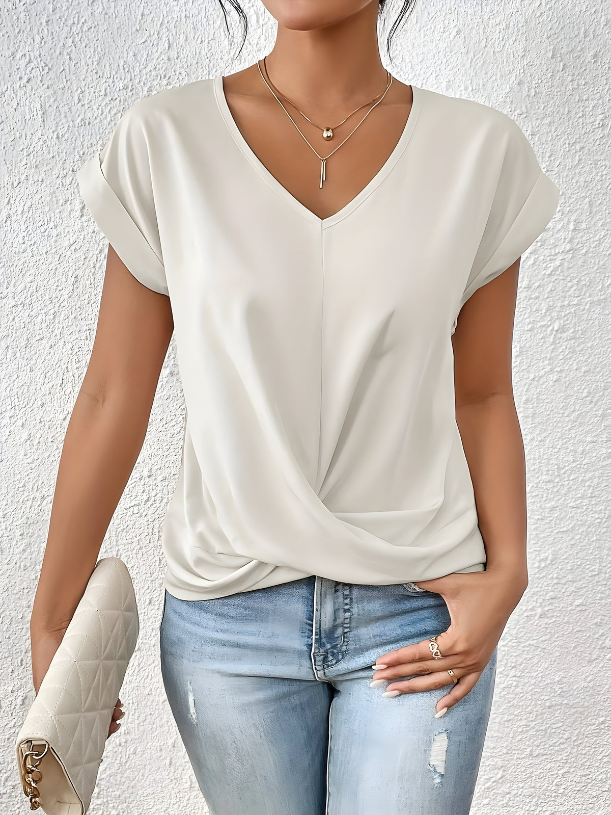 MEIKA – Classic Twist Detail V-Neck Top